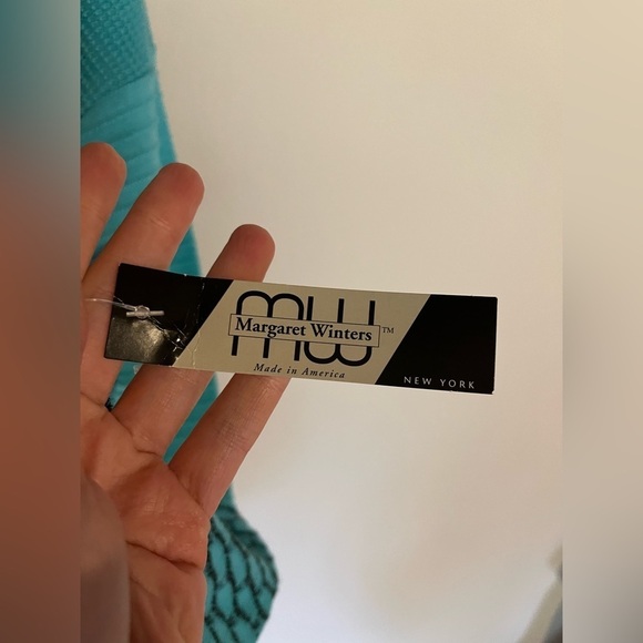 New with tags MARGARET WINTERS blue sweater. Knit size 1X - Picture 5 of 7